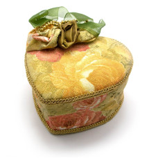Шкатулка ткань "Сердце" (14х13х10,5 см)