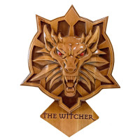 Панно "The Witcher" (Ведьмак), резное (38х28,5х2,4см) массив дерева,покрыто патиной,эмалями и лаком.