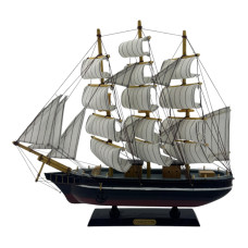 Модель парусника на подставке ( 40х34х6,5 см)