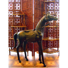 Конь кожа (36")(106х93х26 см)